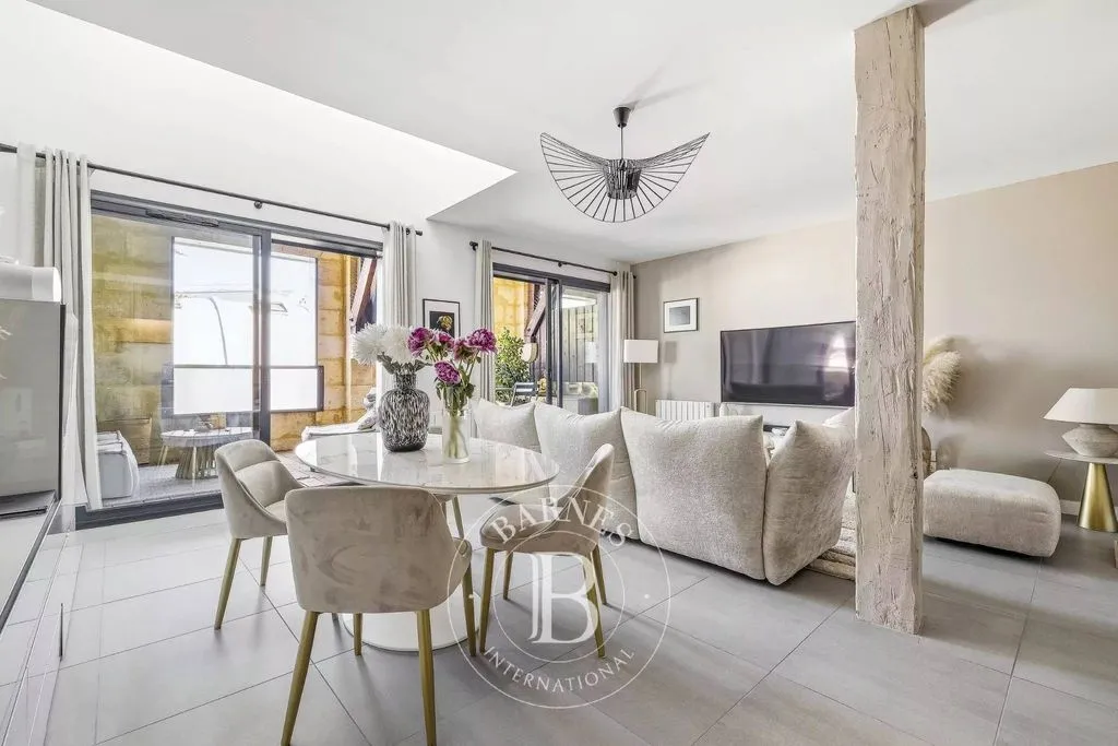 Salle à manger - Appartement Luxe Duplex avec Loggia à Bordeaux