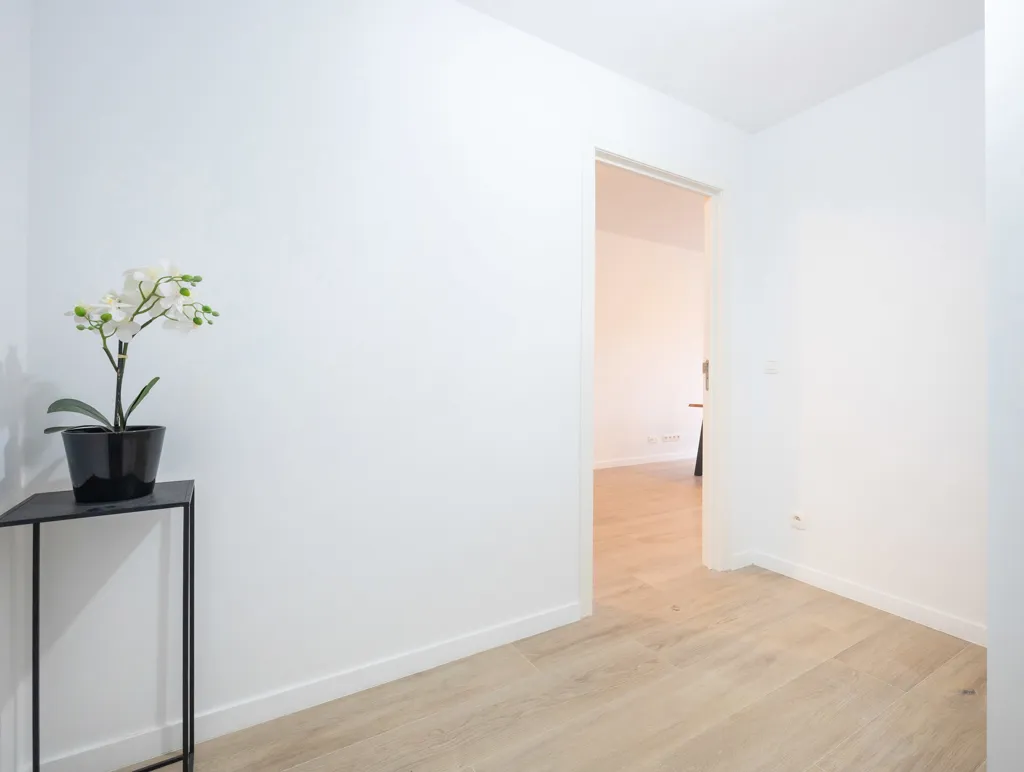 Esik - Newly Built Apartment with Solar Panels in Laeken