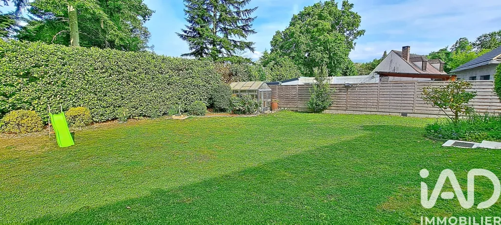Jardin - Maison Familiale Rénovée avec Jardin à La Ferté-Alais