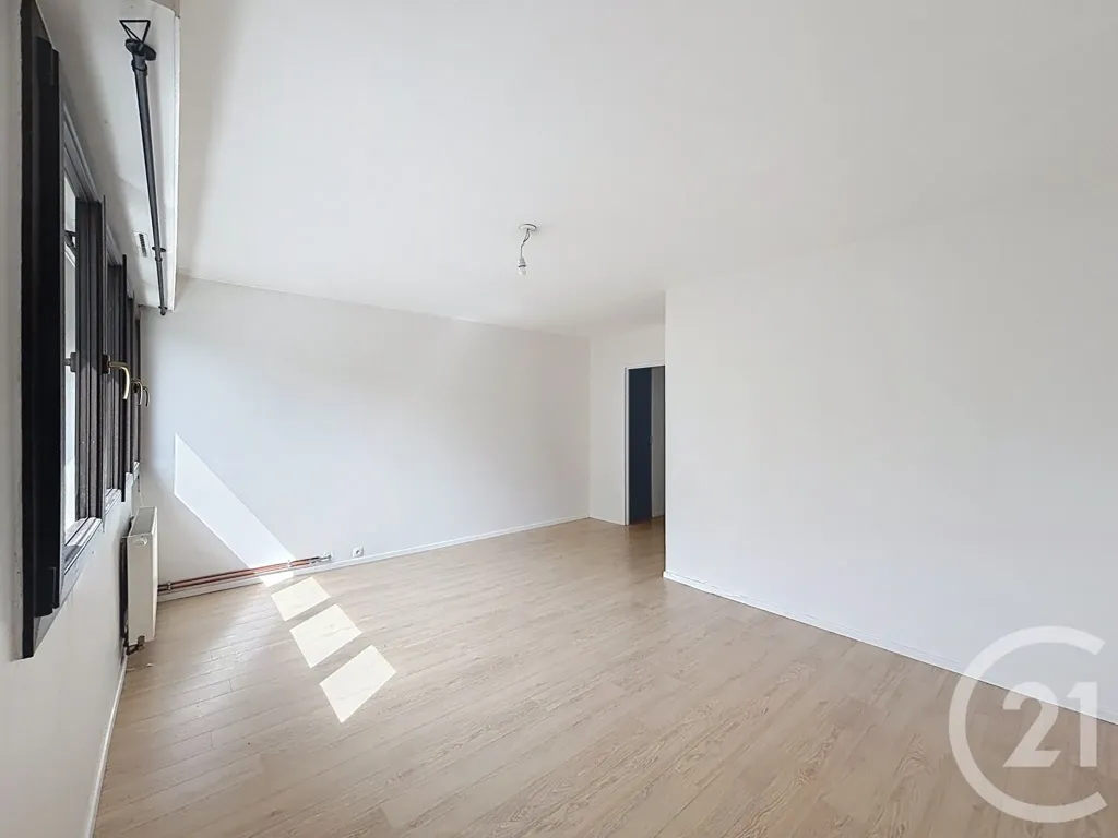 Rooms - 3-Piece Flat with Balcony in Gradignan
