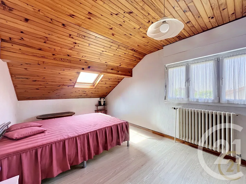 Magamistoad - Five-Piece House with Garden in Exincourt