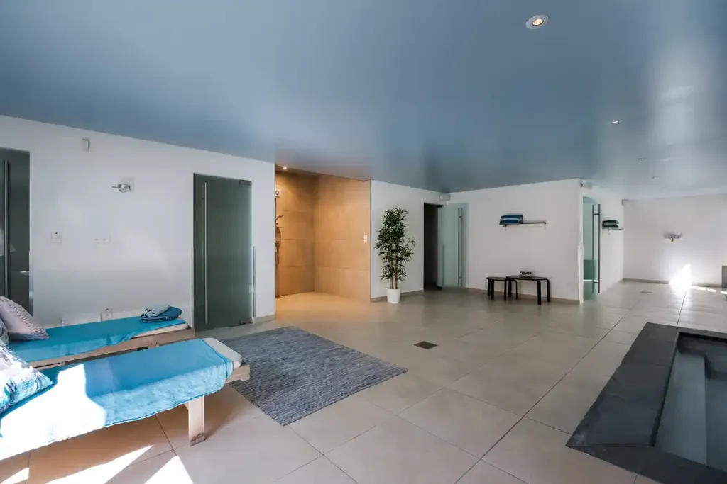 Pièces - Villa Luxueuse avec Piscine Intérieure à Lanaken