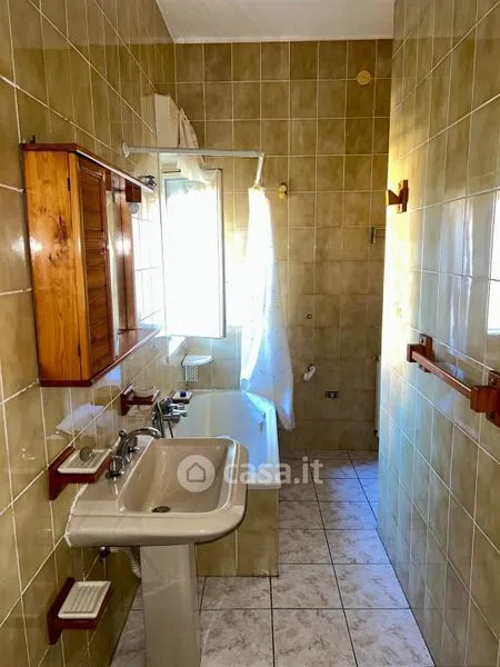 Salles de bain - Three-Bedroom Apartment in San Cataldo