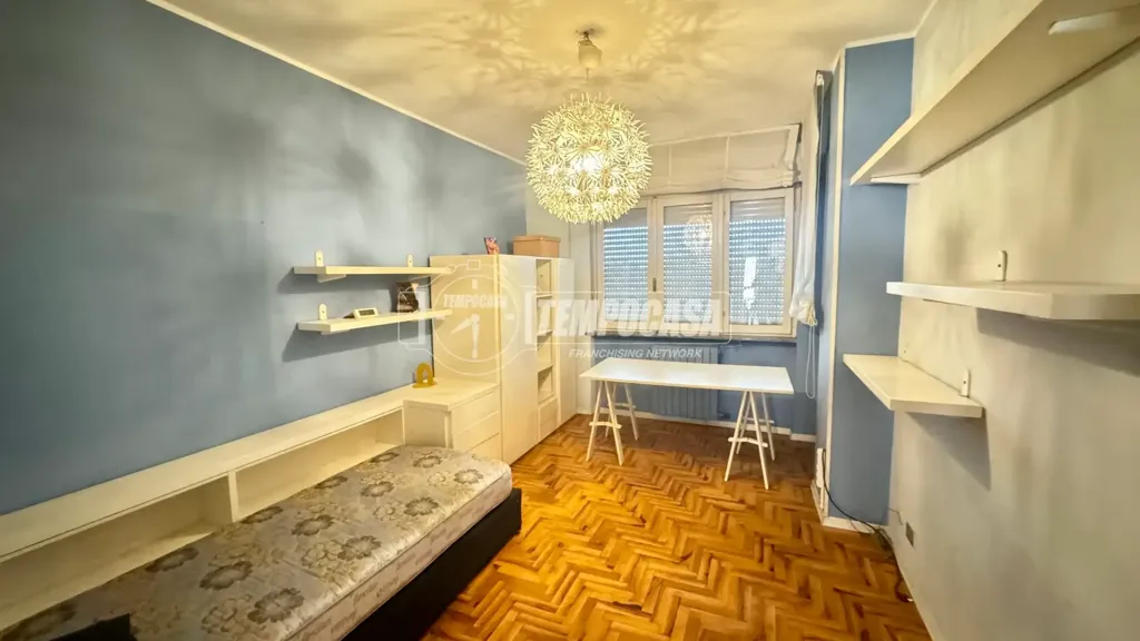 Appartement 5 pièces à IT