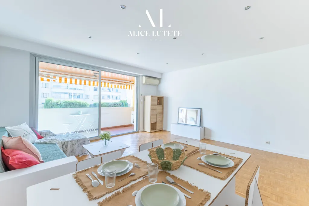 Séjour - Appartement T3 avec Balcon au Carré d'Or à Marseille