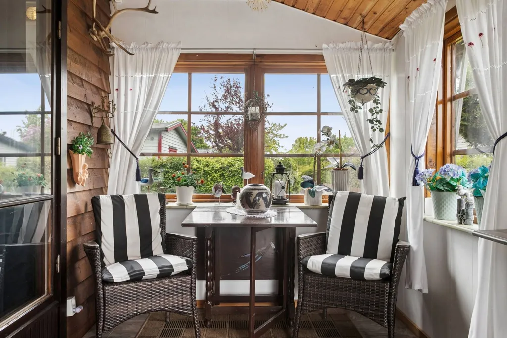 Terrass - Cottage with Garden on West Coast