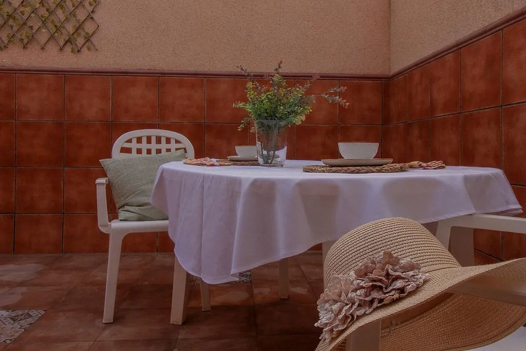 Terrace - Chalet with Air Conditioning in La Rinconada