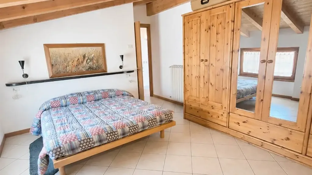Magamistoad - Apartment with Lake View in Colico