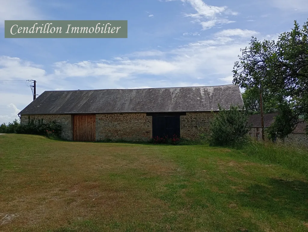 Extérieur - Maison en Pierre avec Dépendances et Jardin à Proximité