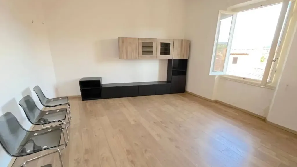 Elutuba - Three-Bedroom Apartment on Multiple Levels in Florence