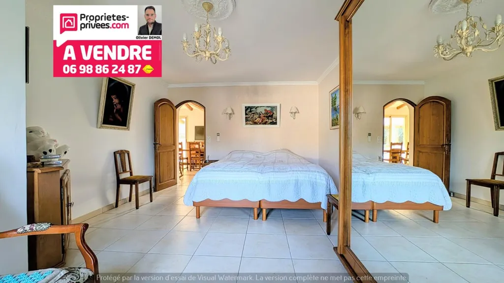 Chambres - Propriété en Deux Habitations avec Piscine à Montauroux