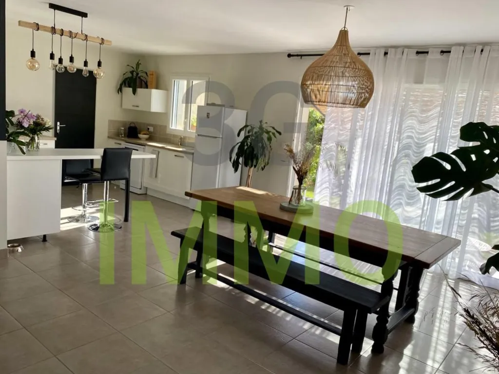 Esszimmer - Recent Villa with Large Volumes in Poulx