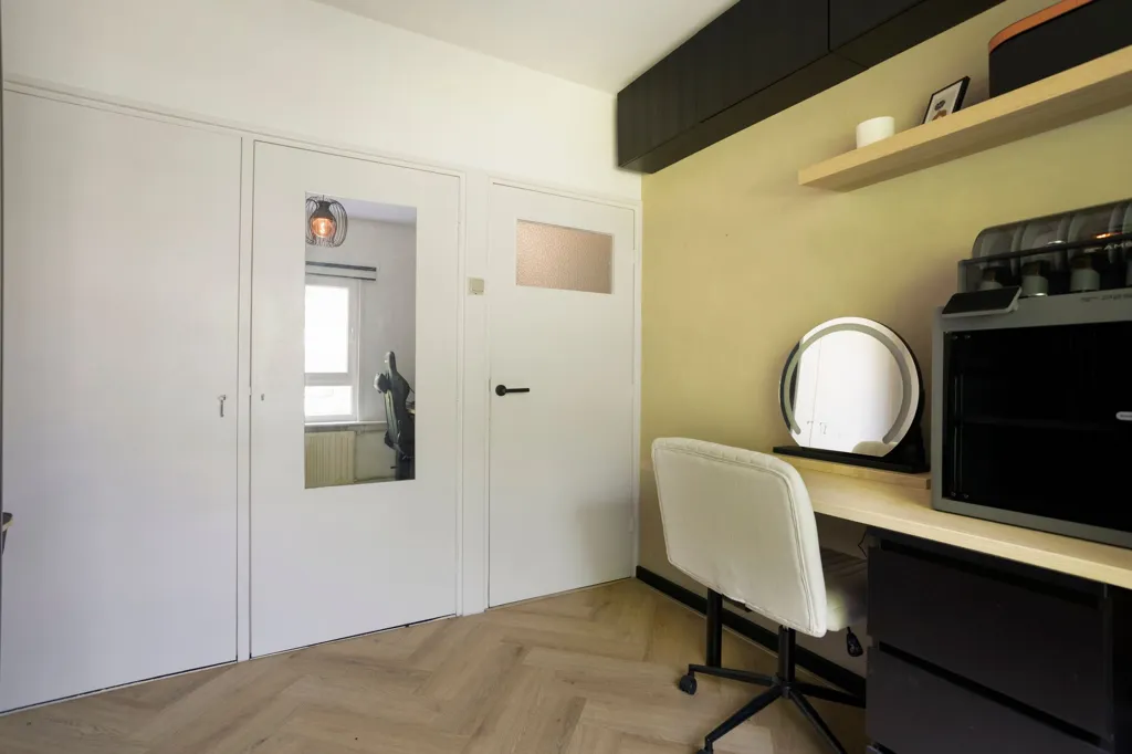 Kabinet - Porte-cochère Flat with Balcony in Apeldoorn