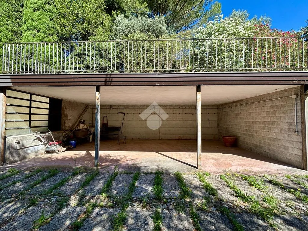 Garage - Historic Villa with Pool in Sona