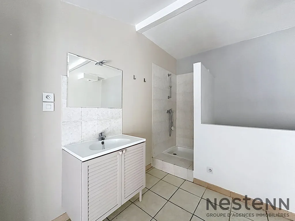 Vannitoad - Duplex Apartment with Parking in Trets
