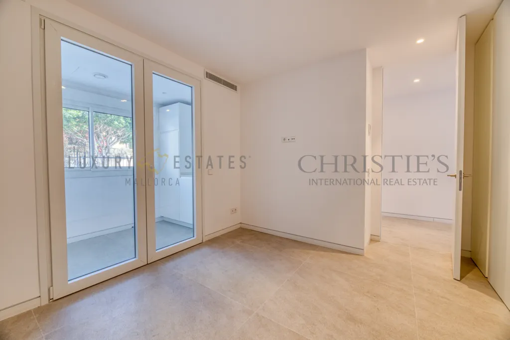 Pièces - Contemporary Seafront Apartment in Palma