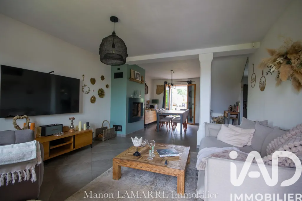 Séjour - Maison Rénovée avec Jardin à Freneuse