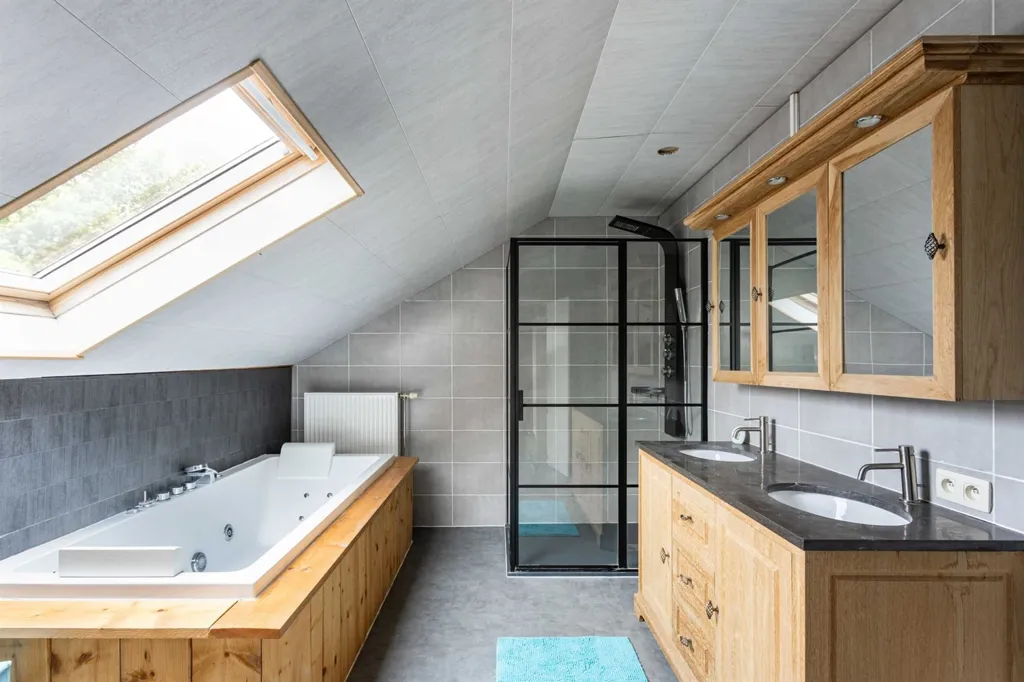 Vannitoad - Contemporary Family Home with Multi-functional Space in Lievegem