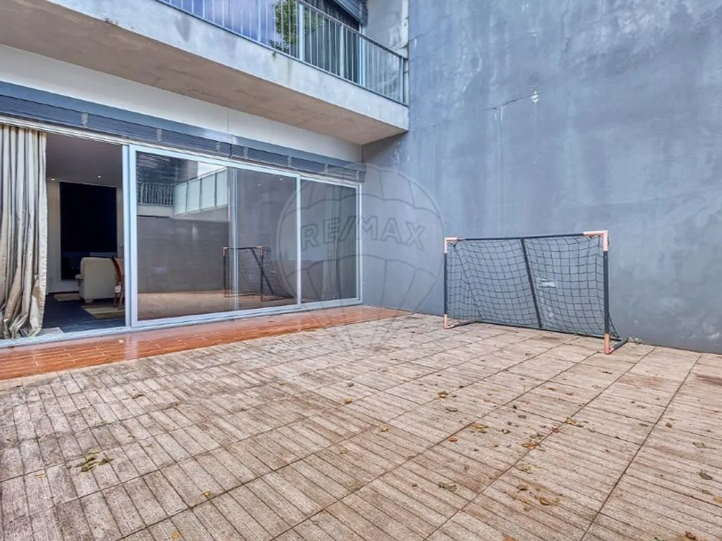 Terrasse - Contemporary House with Terrace in Castêlo da Maia