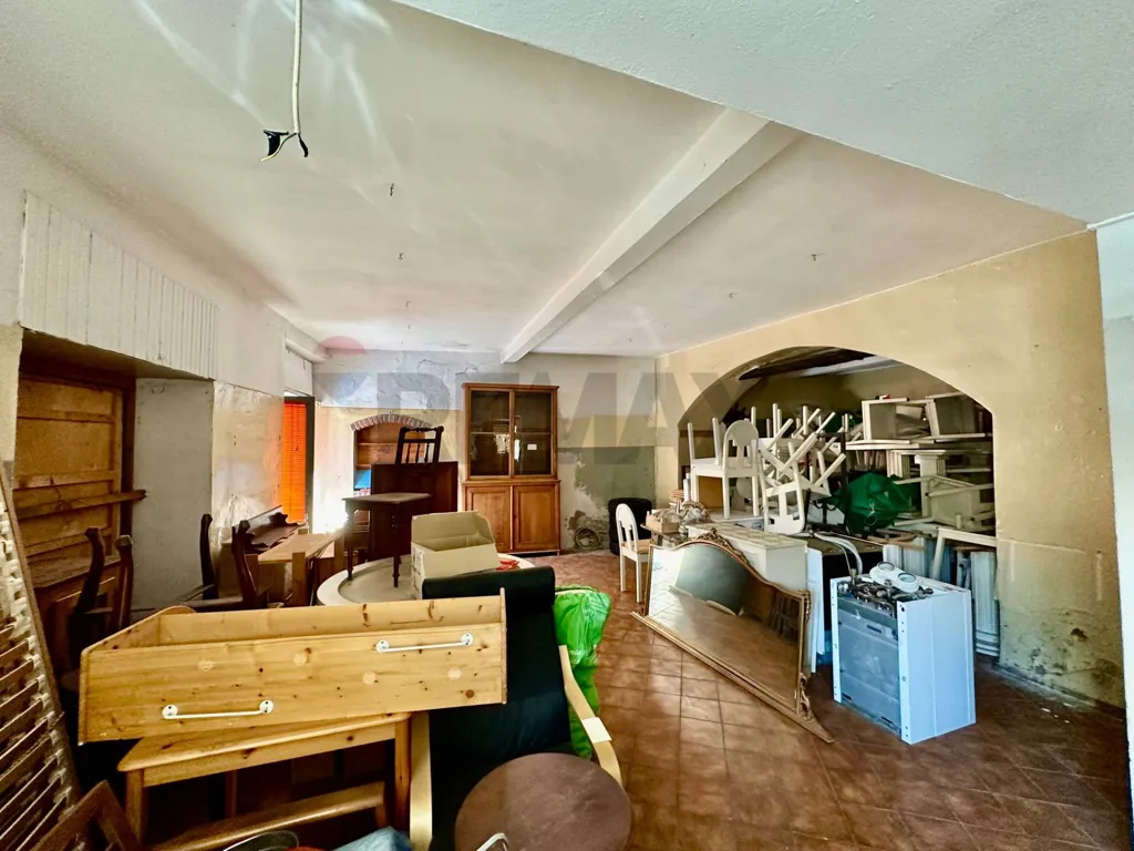 Garage - Maison à IT
