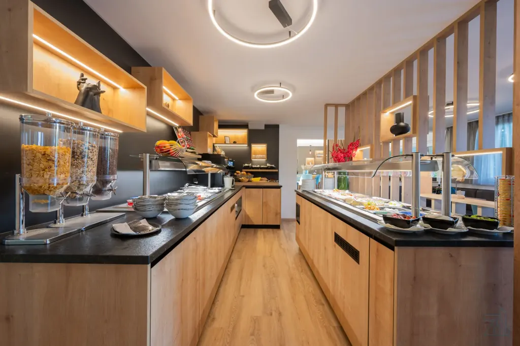 Cuisine - 2-Bedroom Apartment with Pool in Central Location
