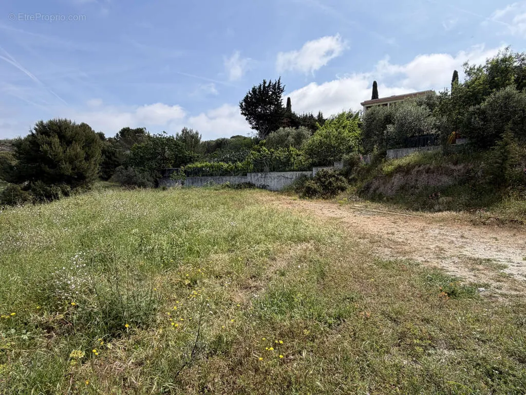 Aed - Large Plot with Panoramic Mountain View in Nice