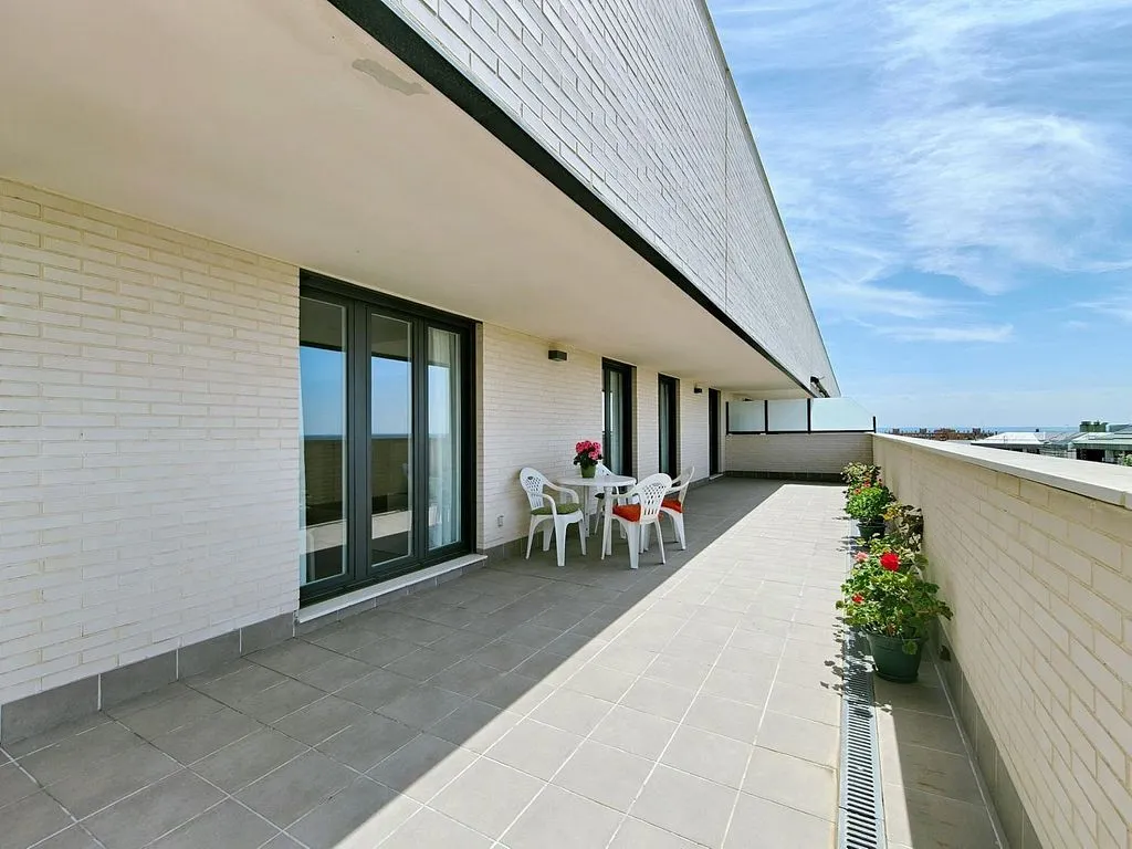 Terrasse - Modern Apartment with Pool in Parquesol