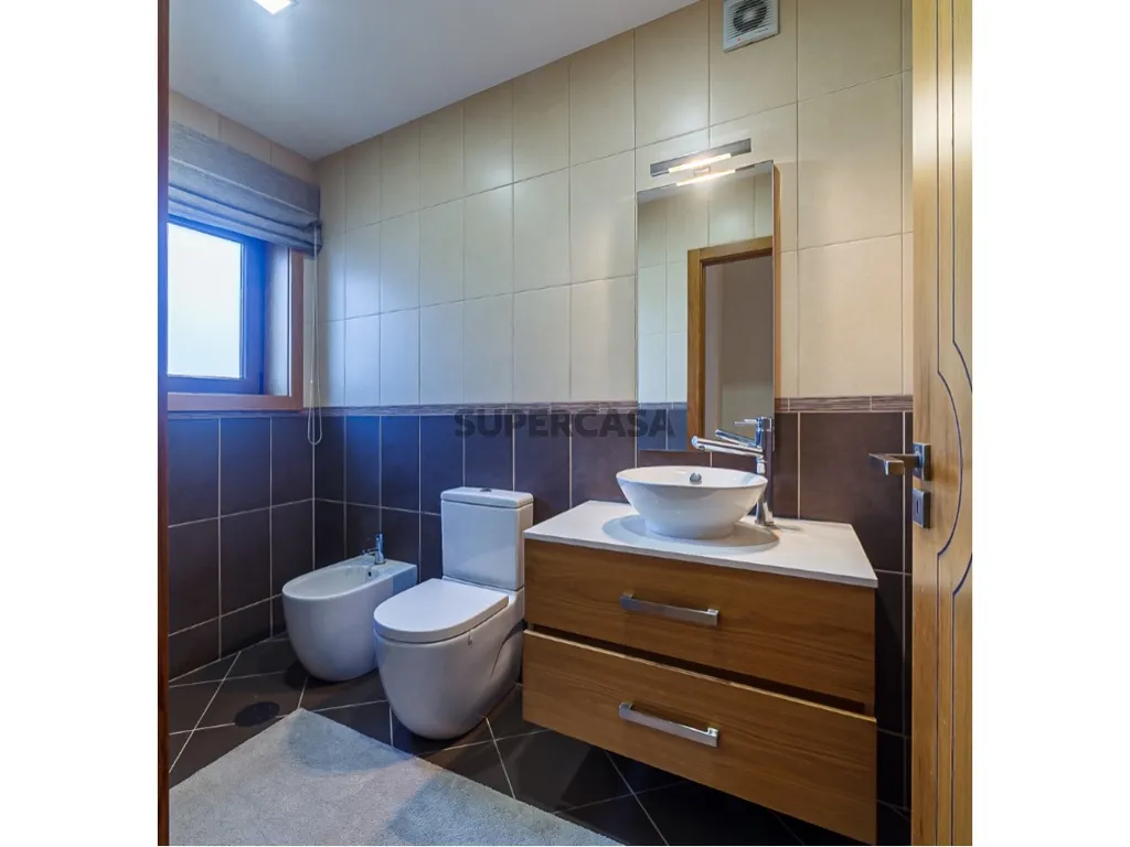 Vannitoad - Detached House with Pool in Fiães