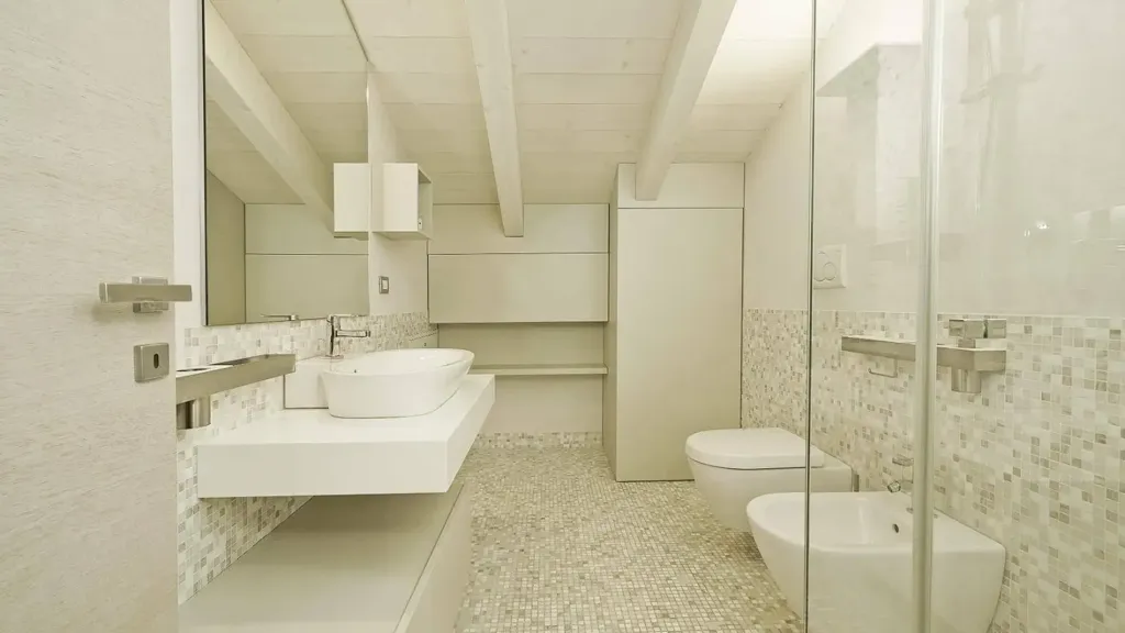 Vannitoad - Lakefront Penthouse in Sirmione