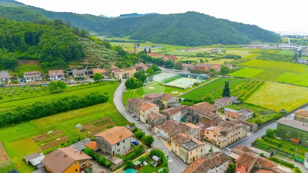 Vue aérienne - Traditional Villa with Balcony in Tregnago
