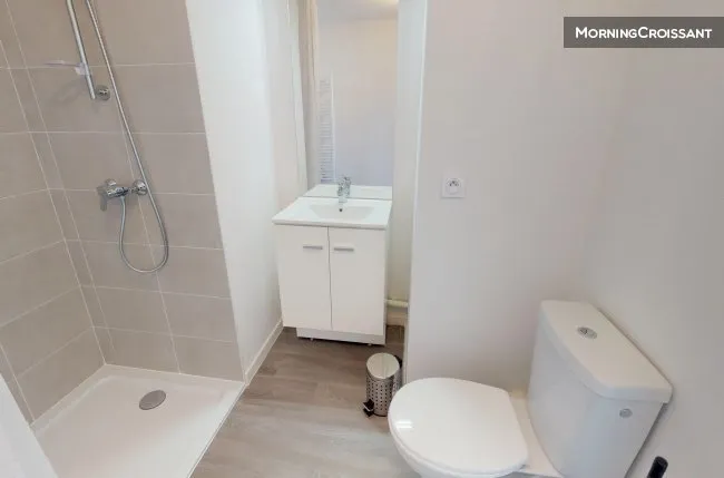 Bagni - Studio in Residence with Private Facilities in Central Location
