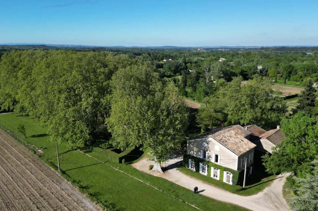 Vue aérienne - Maison historique avec vignoble à Beaumes-de-Venise