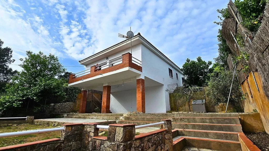 Välivaade - Reformed Chalet with Mountain Views in Torrelles de Foix