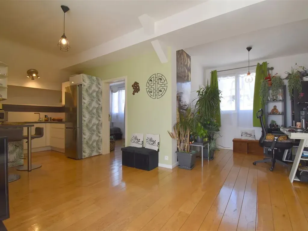 Séjour - Appartement Lumineux avec Terrasse à Schaarbeek