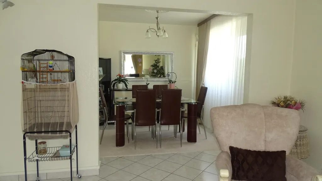 Salle à manger - Appartement avec Balcon et Parking à Audincourt