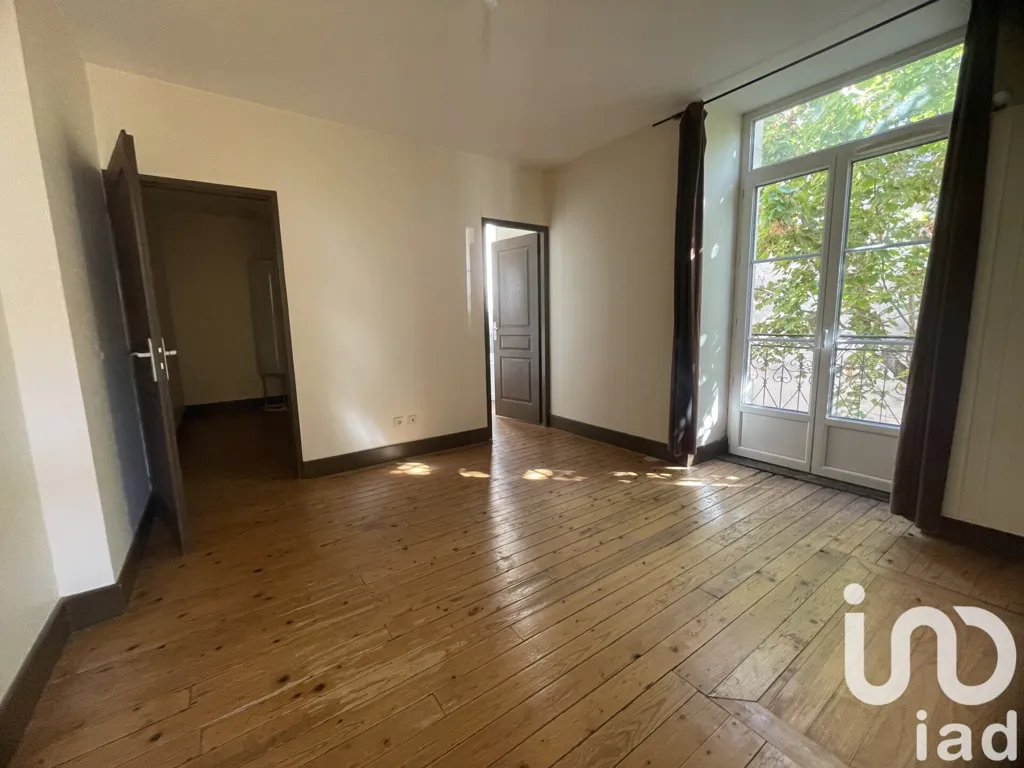 Rooms - Bright Apartment with Balcony in Vals-les-Bains