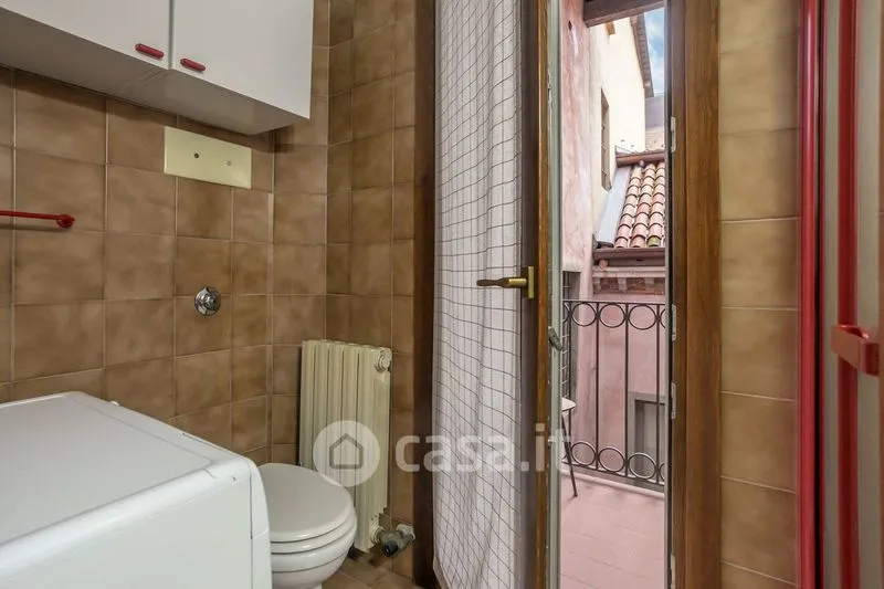 Bathrooms - Furnished Flat with Balcony in Bergamo's Città Alta