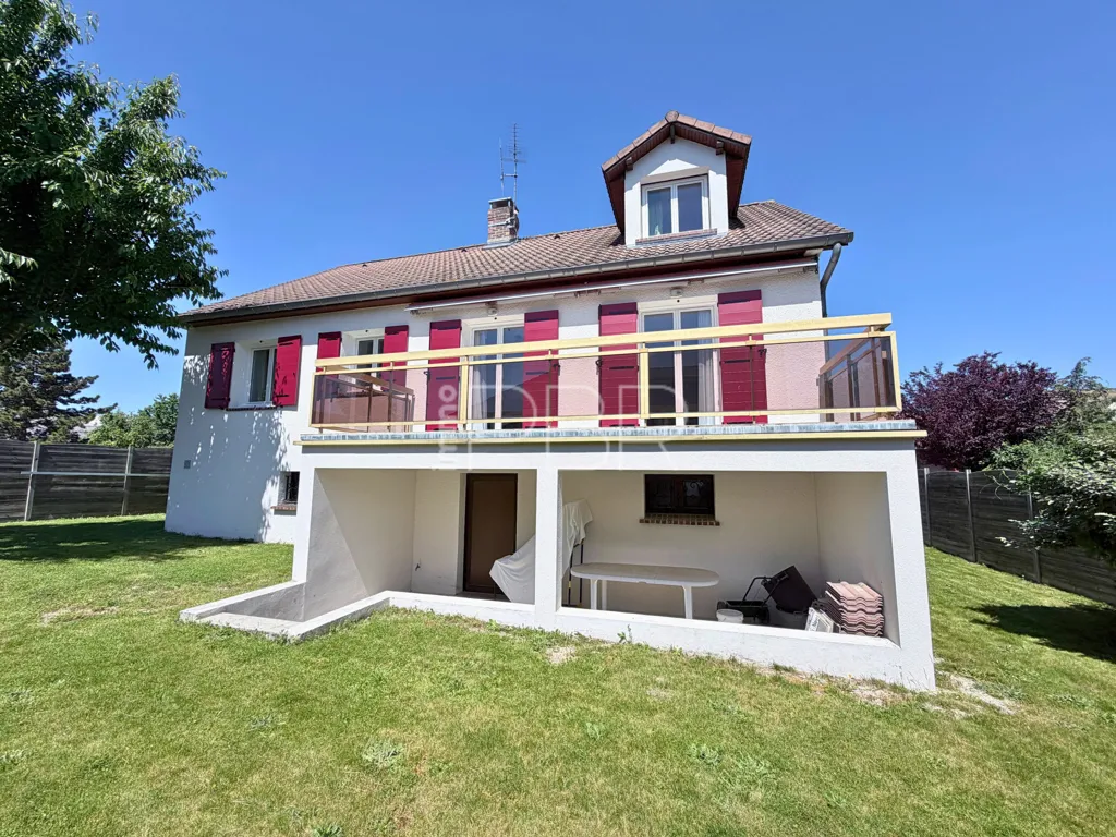 Välivaade - Traditional House with Full Basement in Tinqueux