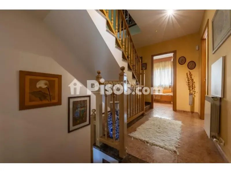 Pièces - Maison 4 pièces à ES