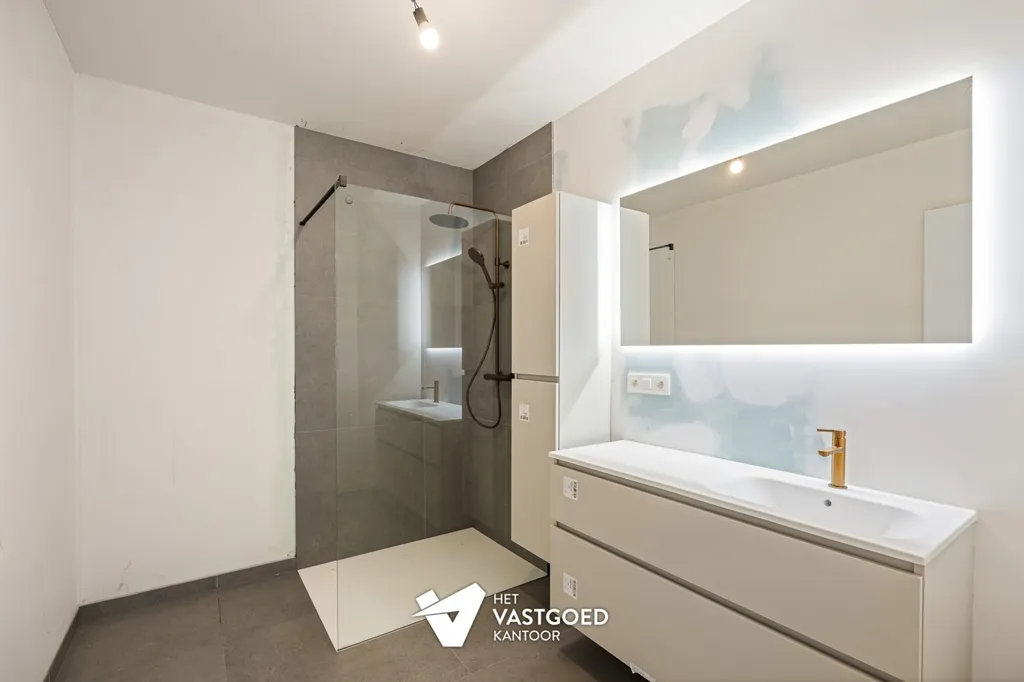 Vannitoad - Ground Floor Apartment with Terrace in Central Location