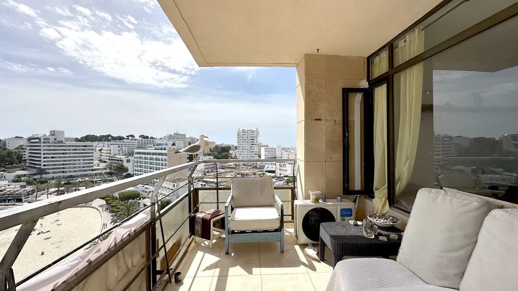 Balcon - Sea View Flat with Balcony in Palmanova, Mallorca
