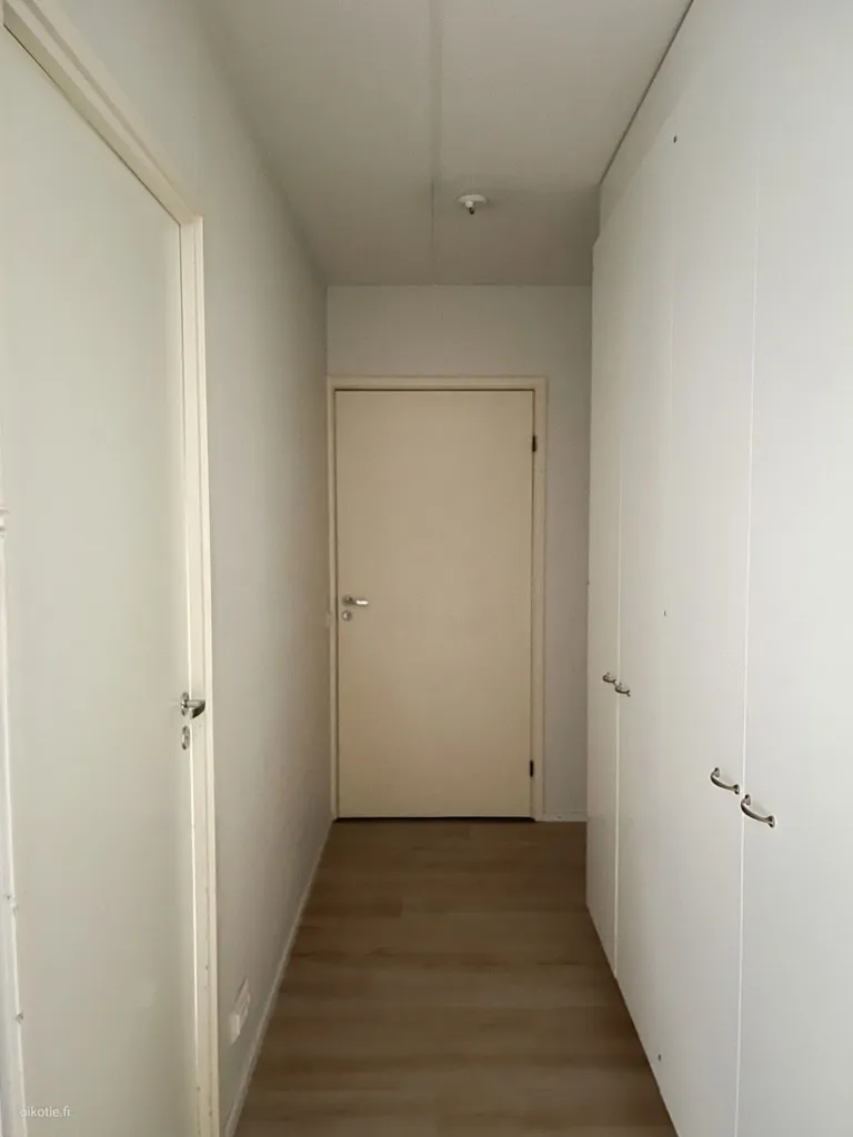 Toad - Spacious Flat with Balcony in Länsimäki, Vantaa