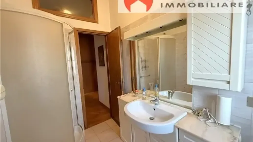 Vannitoad - Apartment with Terraces in Scandicci