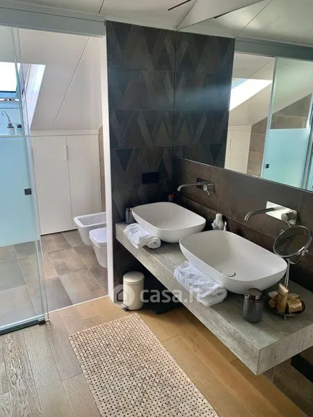 Salles de bain - Restored Apartment with Historic View in Ivrea