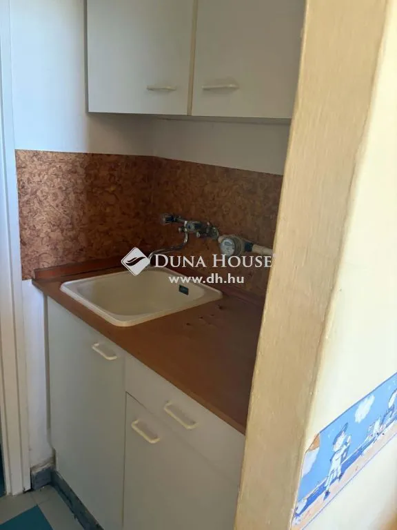 Cuisine - Apartment with Balcony in Pécs Centre