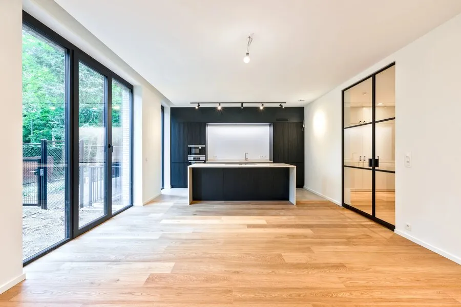 Cuisine - Appartement de 2 Chambres avec Jardin au Premier Étage à Observatoire