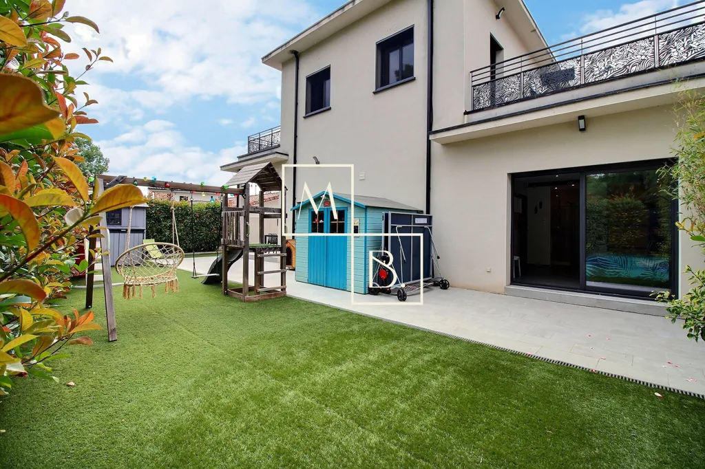 Aed - Contemporary Villa with Pool in Montarnaud