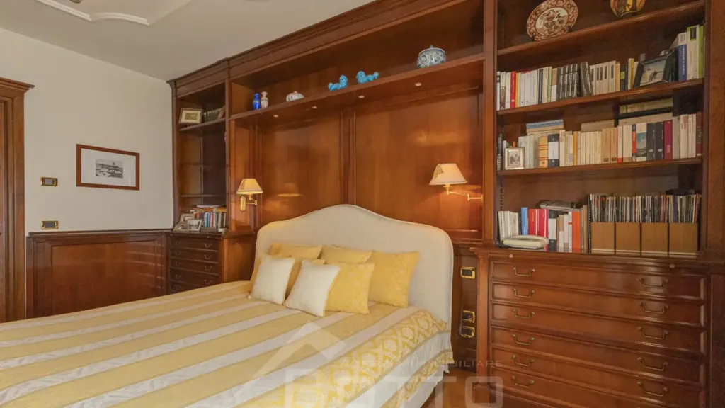 Chambres - Historic Villa with Central Location in Grignasco