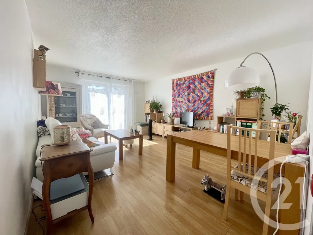 Elutuba - 3-Bedroom Apartment with Balcony in Blagnac Centre