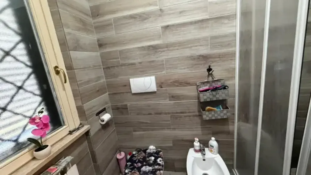 Bathrooms - Quadrifamiliare Villa with Garden in Ardea
